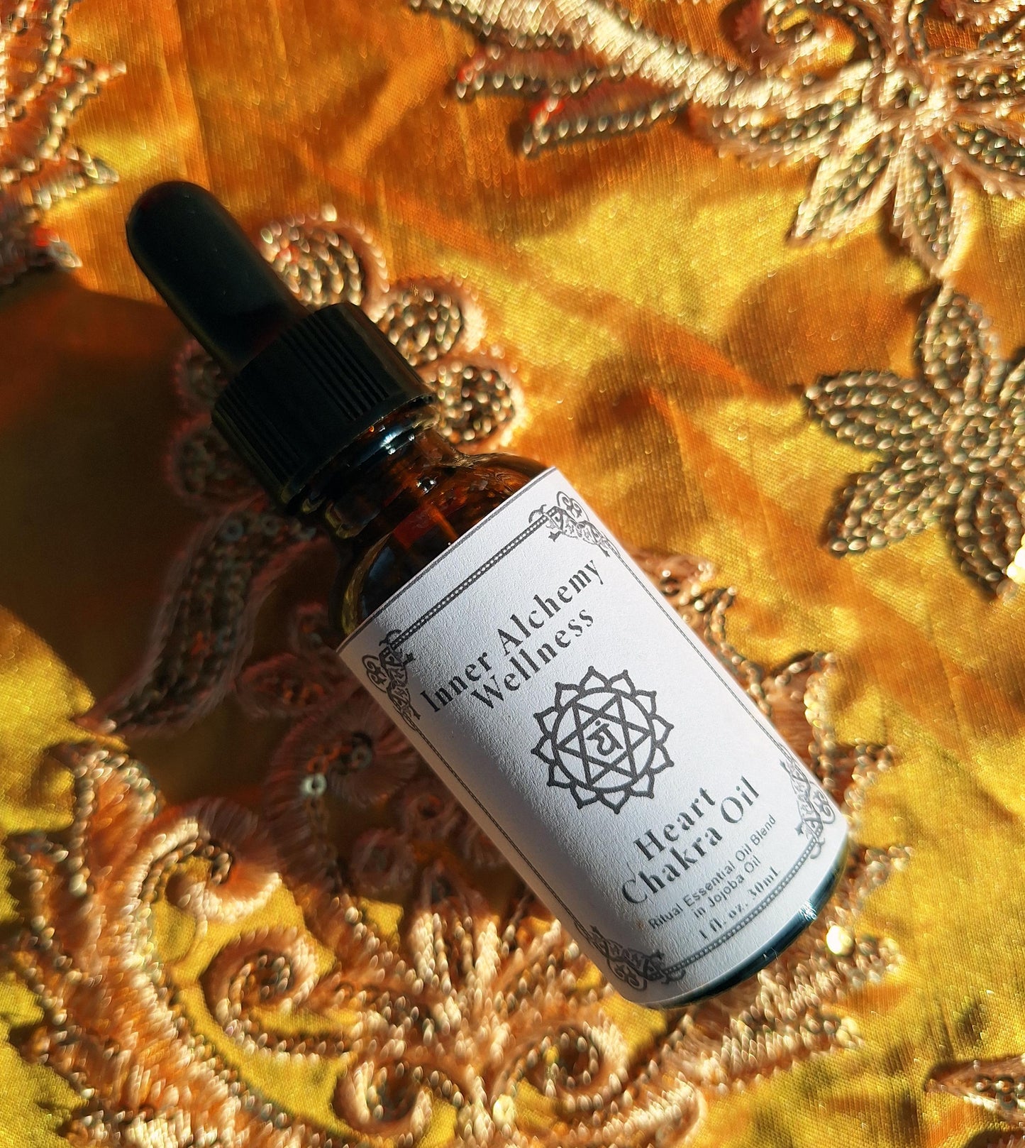 Heart Chakra Balancing Oil - Anahata Essential Oil Blend